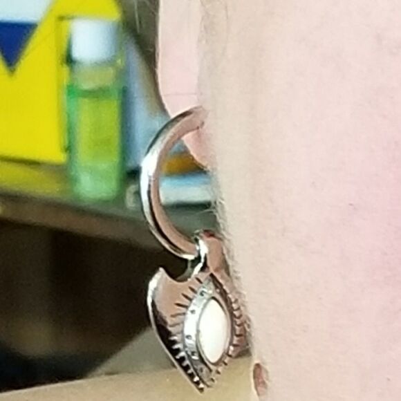 Silvertone earrings can be worn different ways - Picture 3 of 3